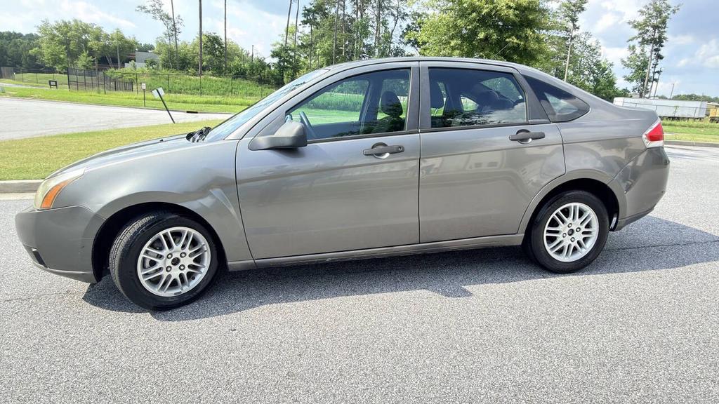 2010 Ford Focus - $2,850