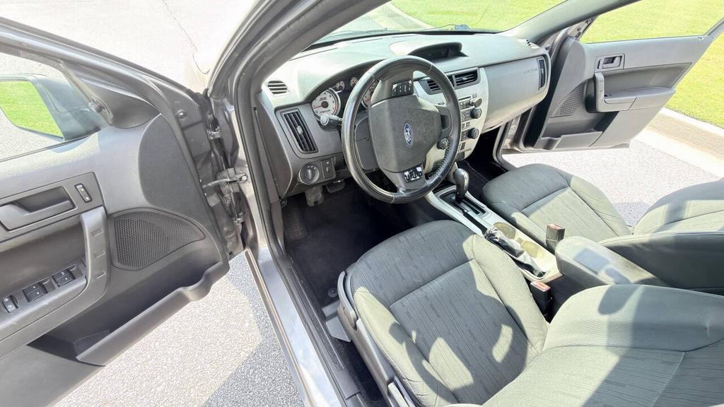 2010 Ford Focus - $2,850