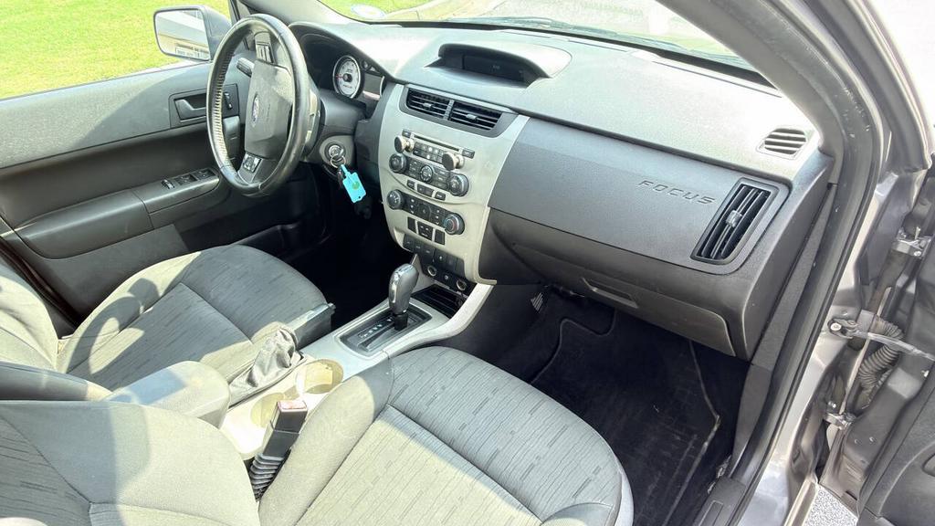 2010 Ford Focus - $2,850