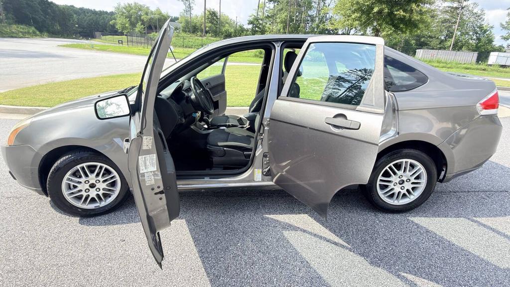 2010 Ford Focus - $2,850