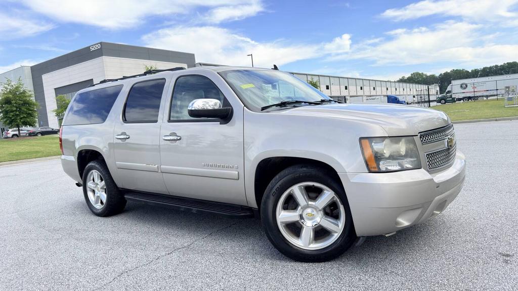 2007 Chevrolet Suburban - $6,900