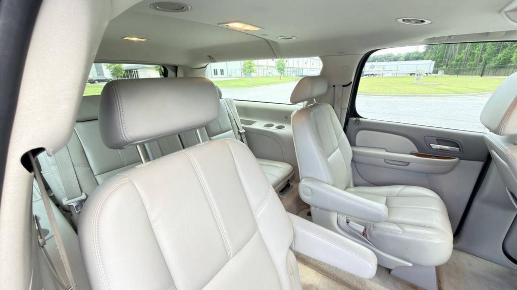 2007 Chevrolet Suburban - $6,900