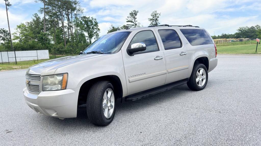 2007 Chevrolet Suburban - $6,900