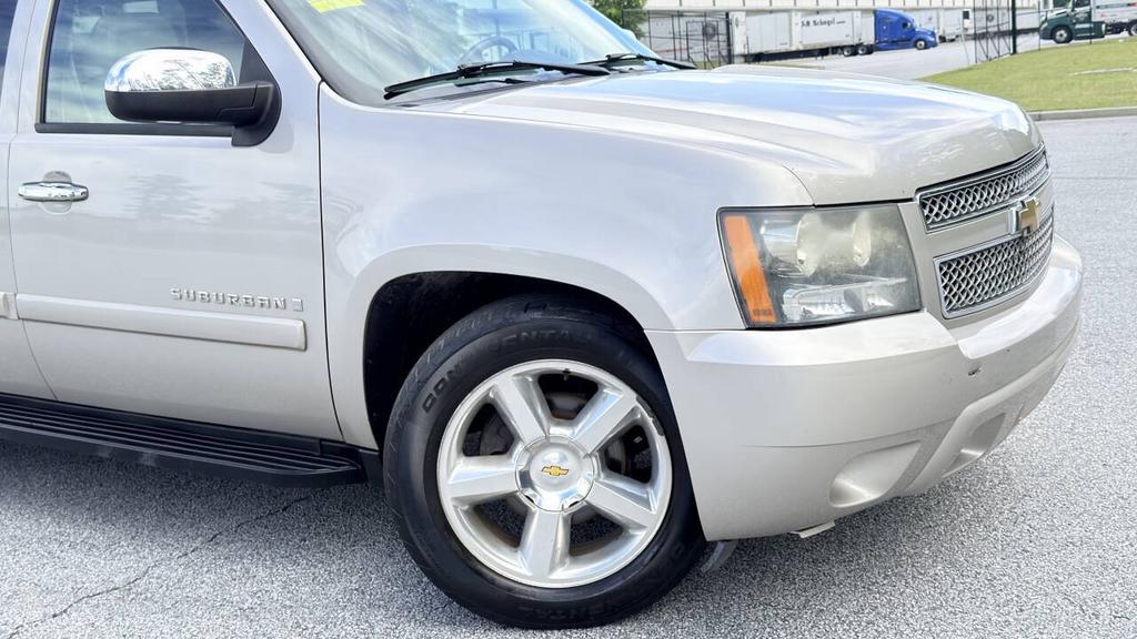 2007 Chevrolet Suburban - $6,900