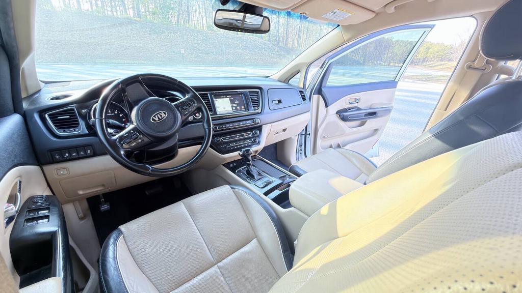2016 Kia Sedona - $6,500