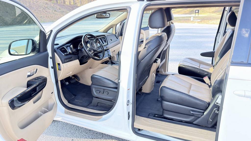 2016 Kia Sedona - $6,500