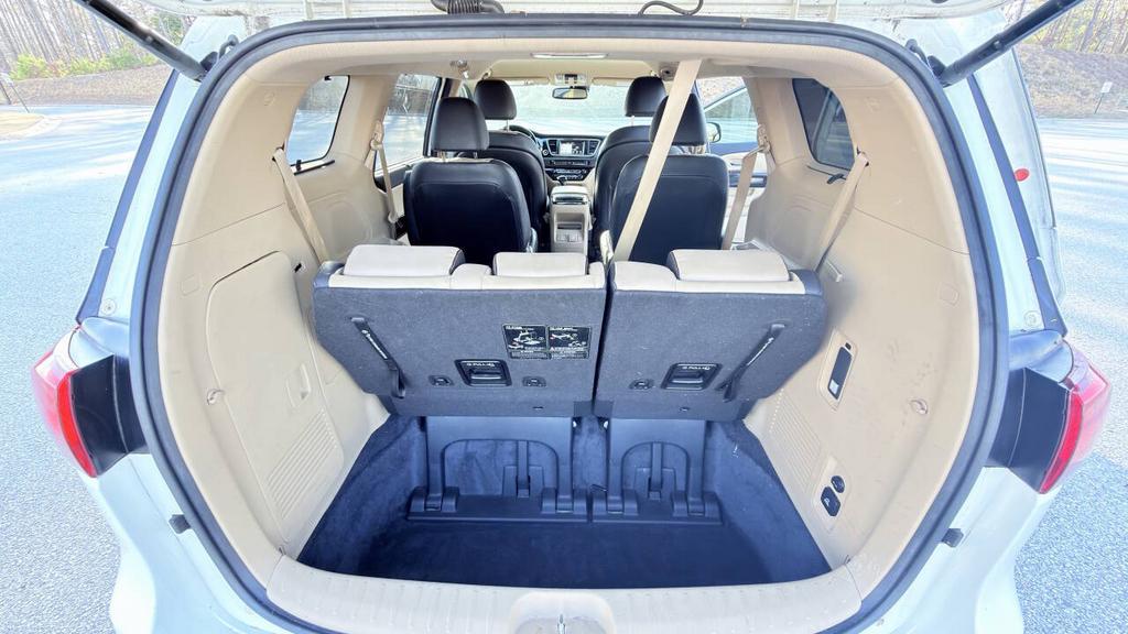 2016 Kia Sedona - $6,500