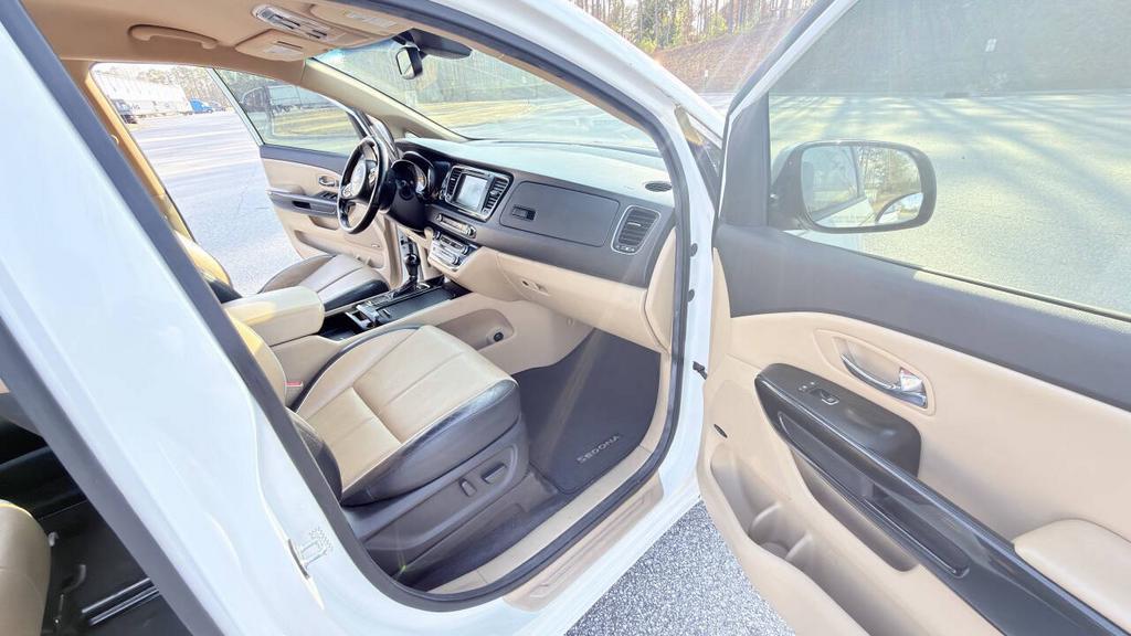 2016 Kia Sedona - $6,500