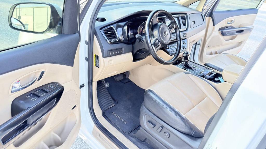 2016 Kia Sedona - $6,500