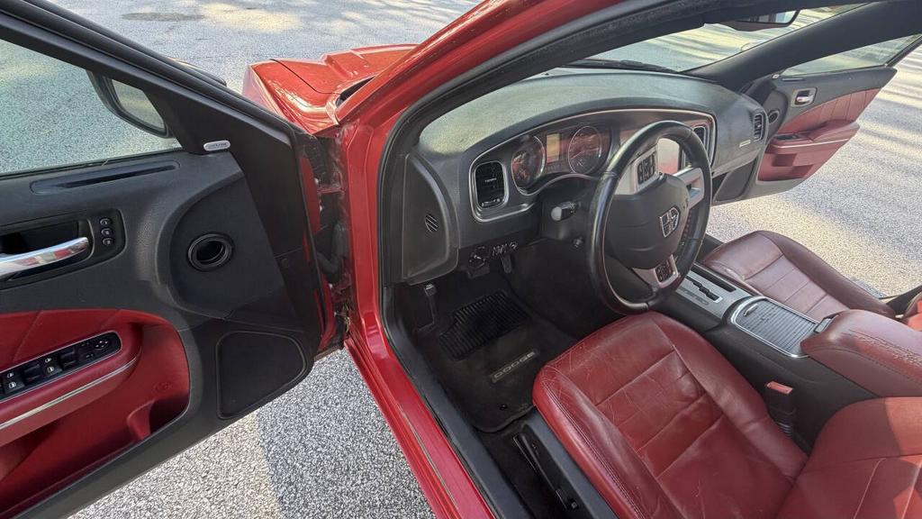 2011 Dodge Charger - $7,500
