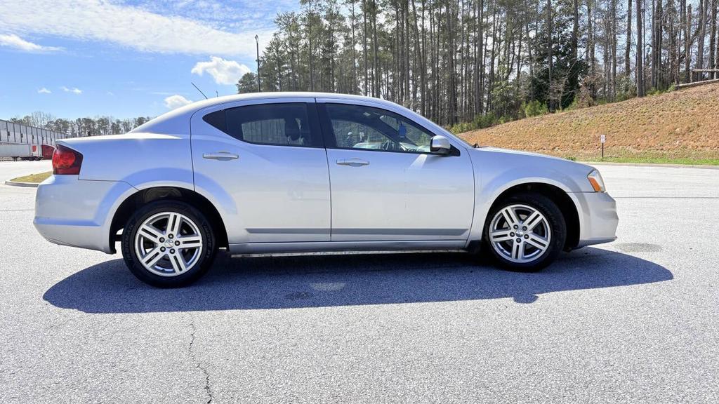 2012 Dodge Avenger - $4,900