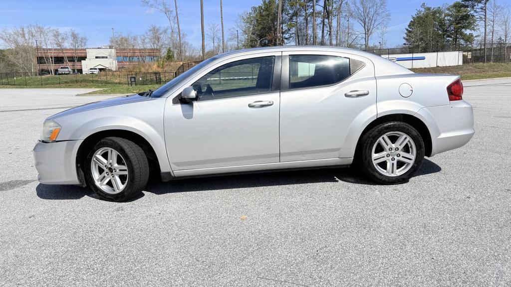 2012 Dodge Avenger - $4,900