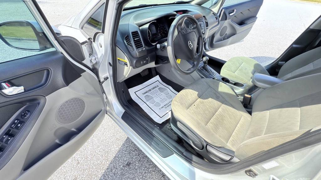 2014 Kia Forte - $4,900