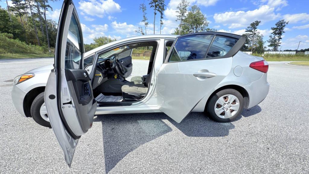 2014 Kia Forte - $4,900
