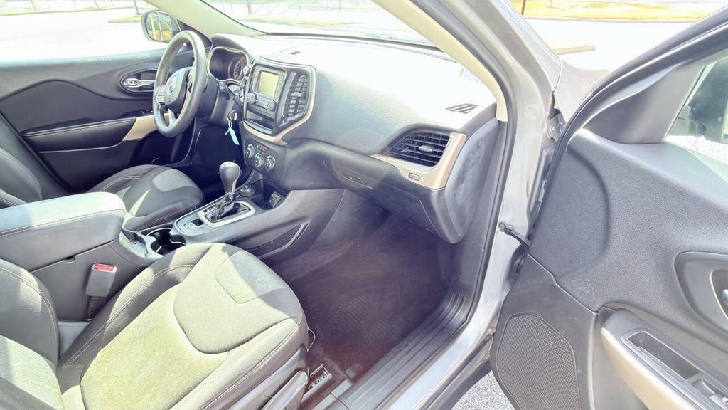 2018 Jeep Cherokee - $6,850