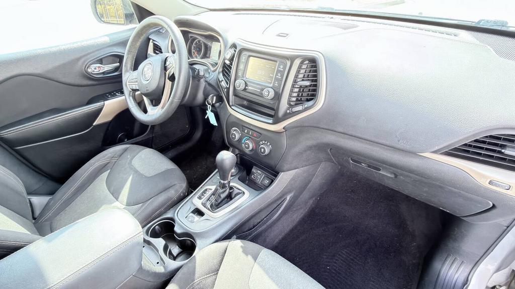 2018 Jeep Cherokee - $6,850