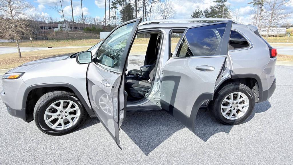 2018 Jeep Cherokee - $6,850