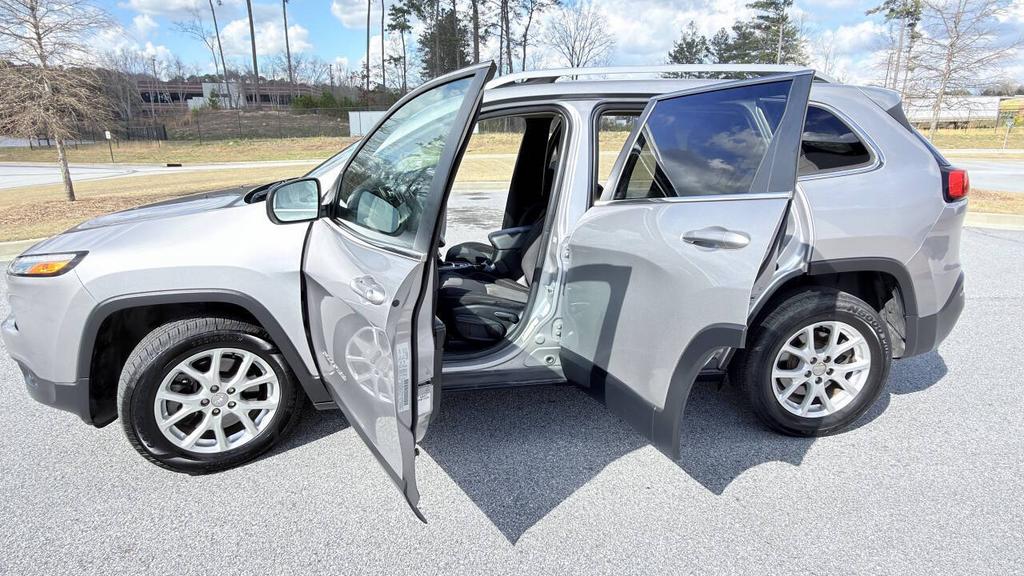 2018 Jeep Cherokee - $6,850