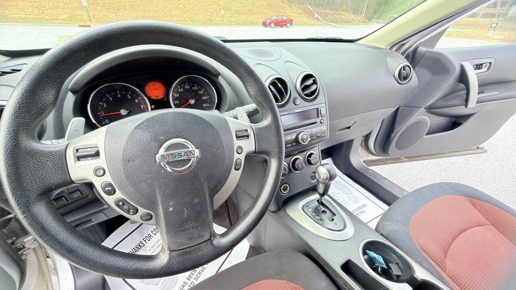 2008 Nissan Rogue - $3,800