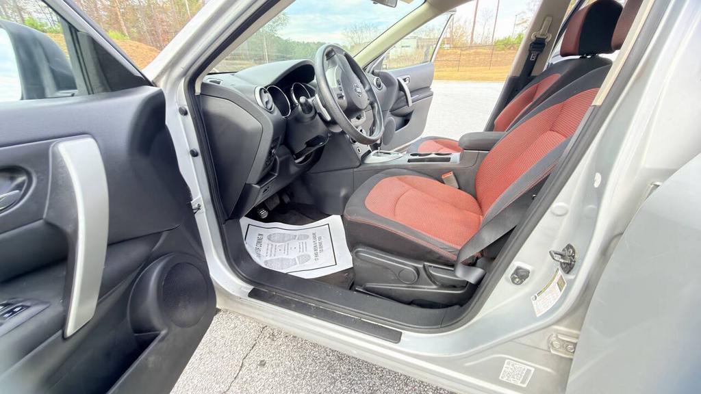 2008 Nissan Rogue - $3,800