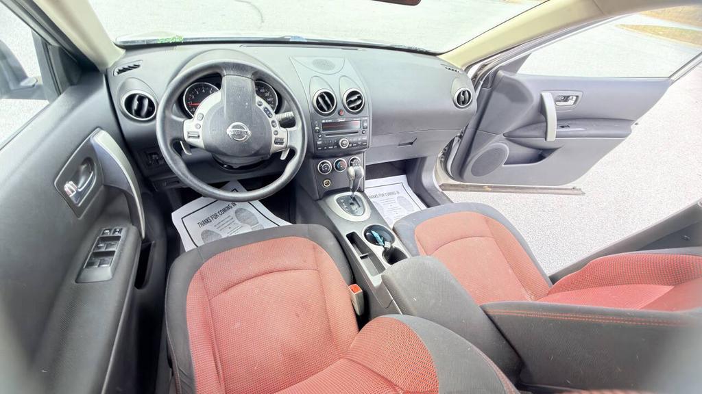 2008 Nissan Rogue - $3,800