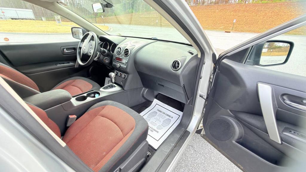 2008 Nissan Rogue - $3,800