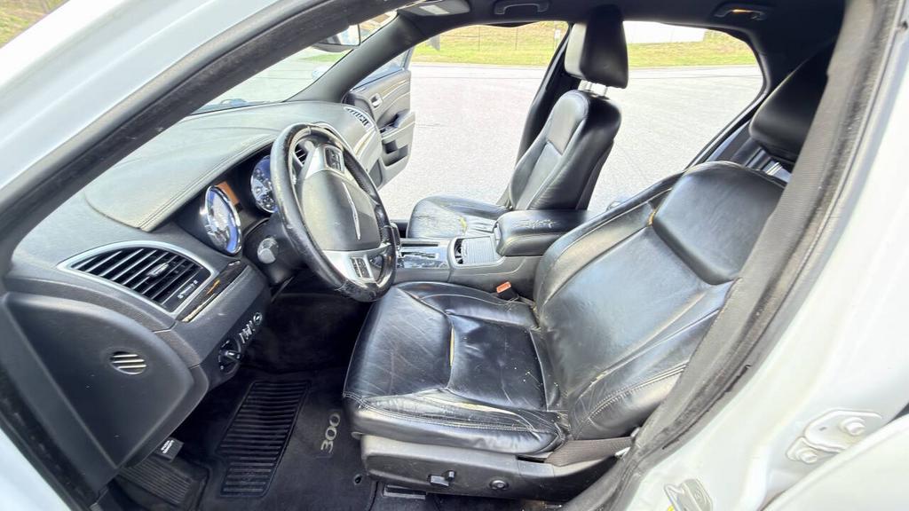 2011 Chrysler 300 - $4,900