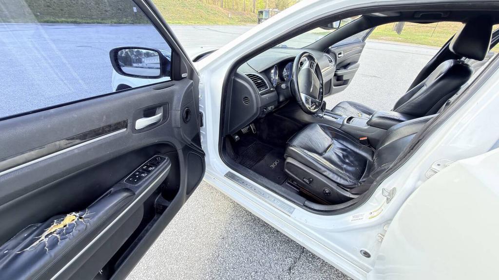 2011 Chrysler 300 - $4,900