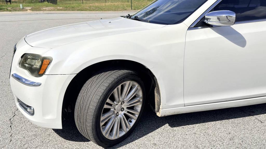 2011 Chrysler 300 - $4,900
