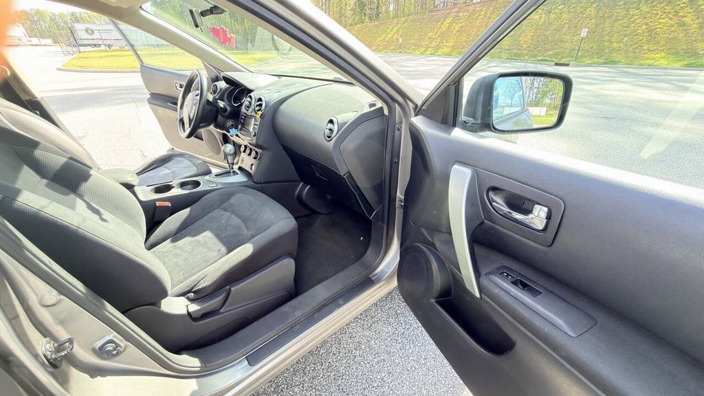 2013 Nissan Rogue - $4,950