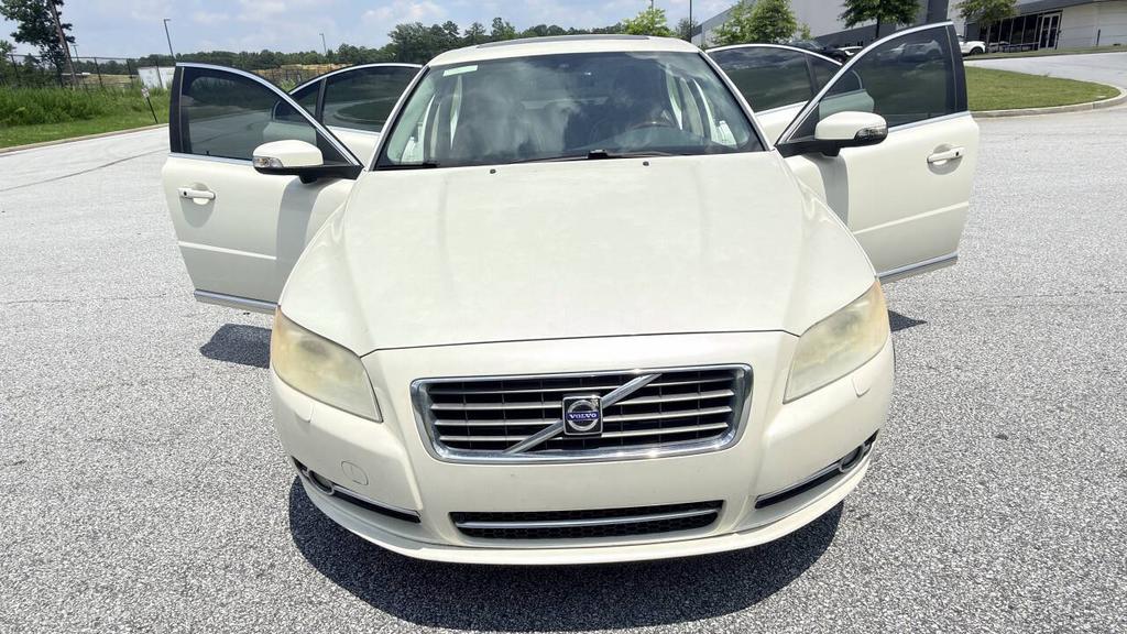 2009 Volvo S80 - $3,700