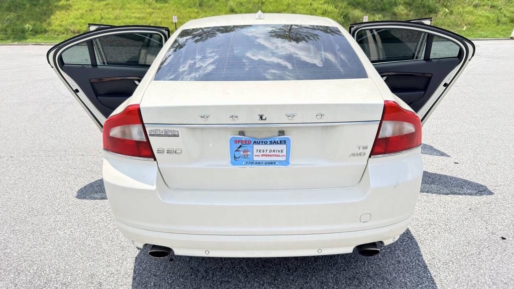 2009 Volvo S80 - $3,700
