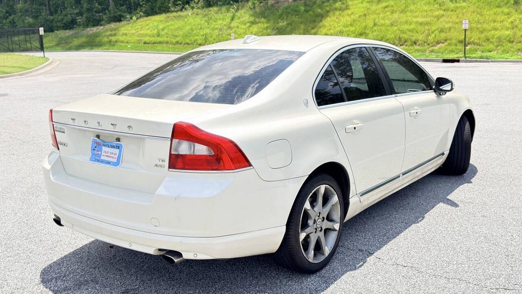 2009 Volvo S80 - $3,700