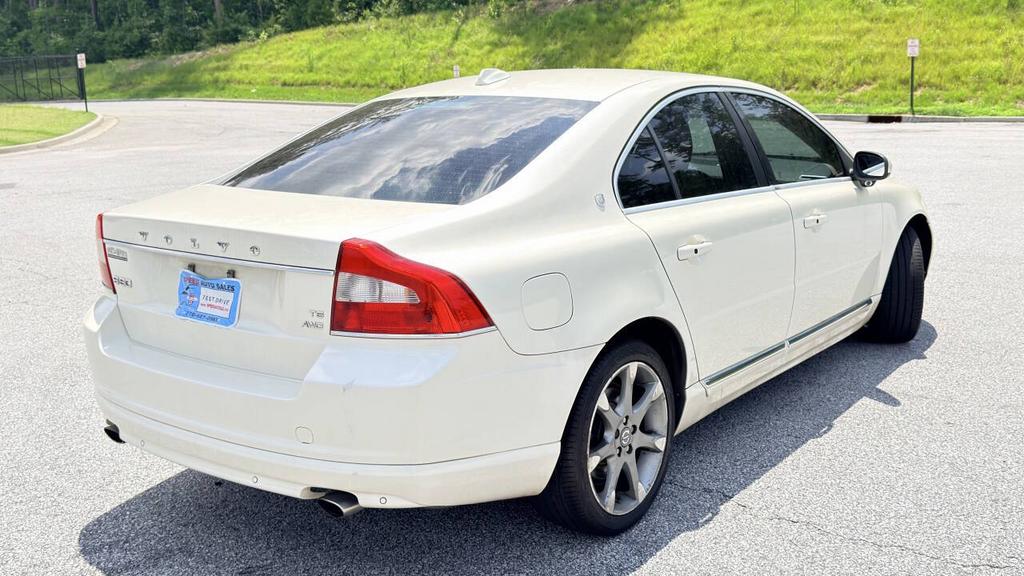 2009 Volvo S80 - $3,700