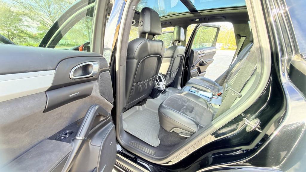 2013 Porsche Cayenne - $9,700