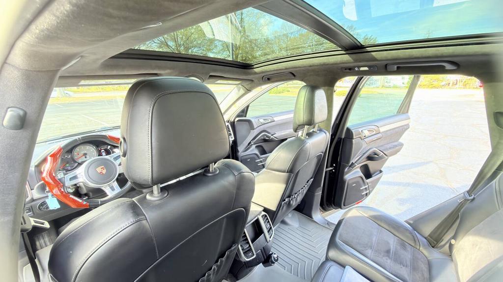 2013 Porsche Cayenne - $9,700