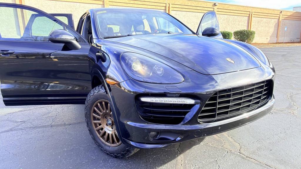 2013 Porsche Cayenne - $9,700