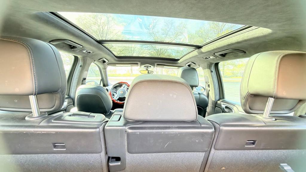 2013 Porsche Cayenne - $9,700