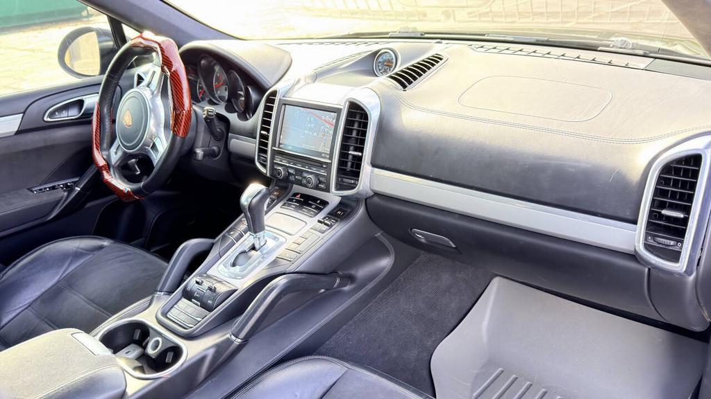 2013 Porsche Cayenne - $9,700