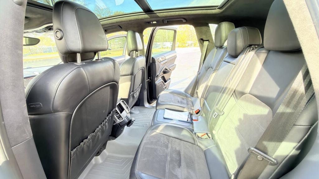 2013 Porsche Cayenne - $9,700