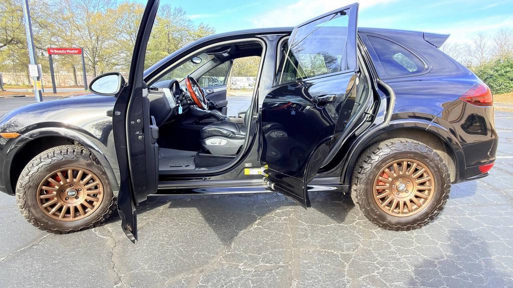 2013 Porsche Cayenne - $9,700
