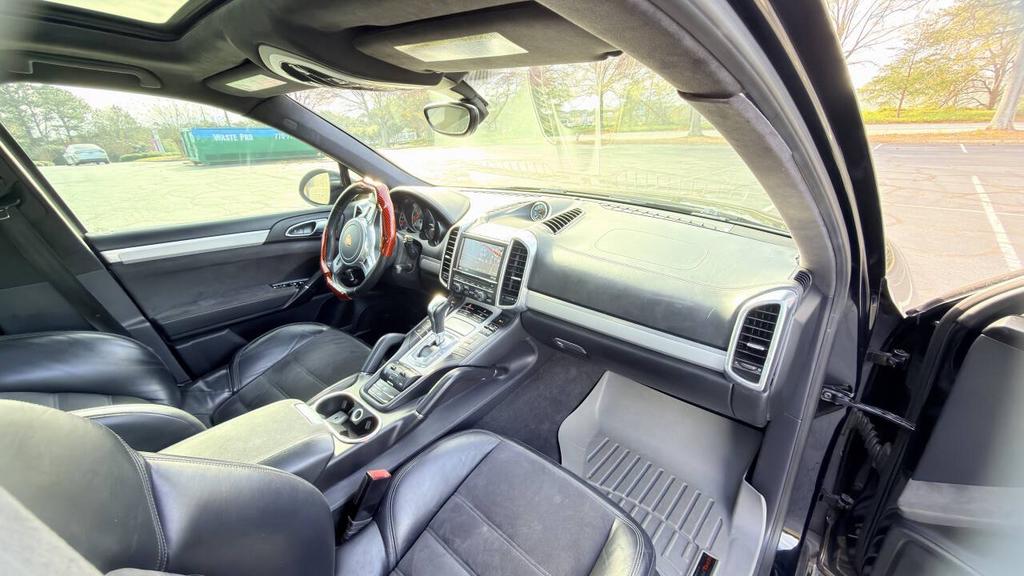 2013 Porsche Cayenne - $9,700