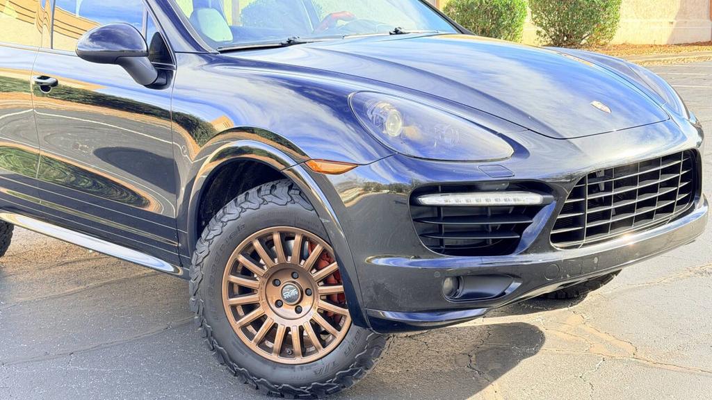 2013 Porsche Cayenne - $9,700