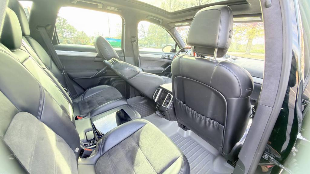 2013 Porsche Cayenne - $9,700
