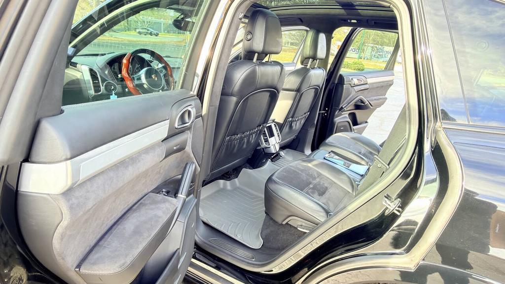 2013 Porsche Cayenne - $9,700