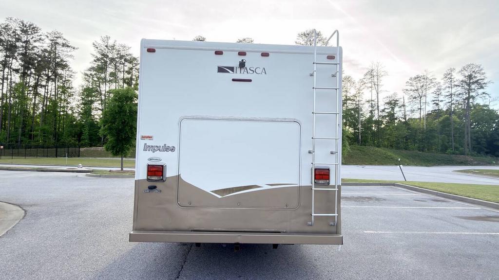 2008 Ford E-450 - $17,500
