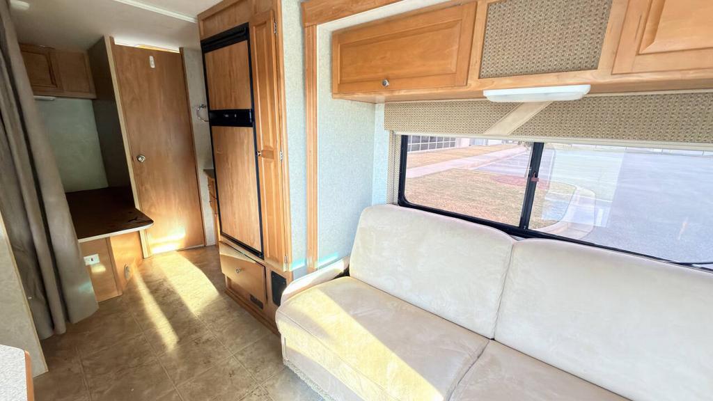 2008 Ford E-450 - $17,500