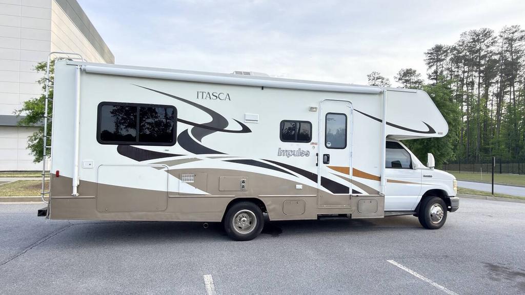 2008 Ford E-450 - $17,500