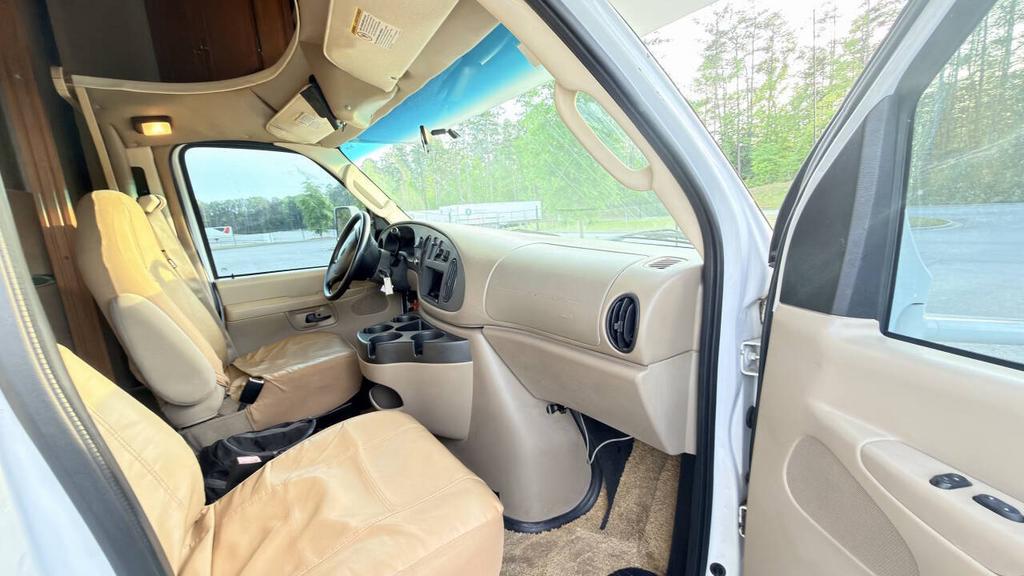 2008 Ford E-450 - $17,500