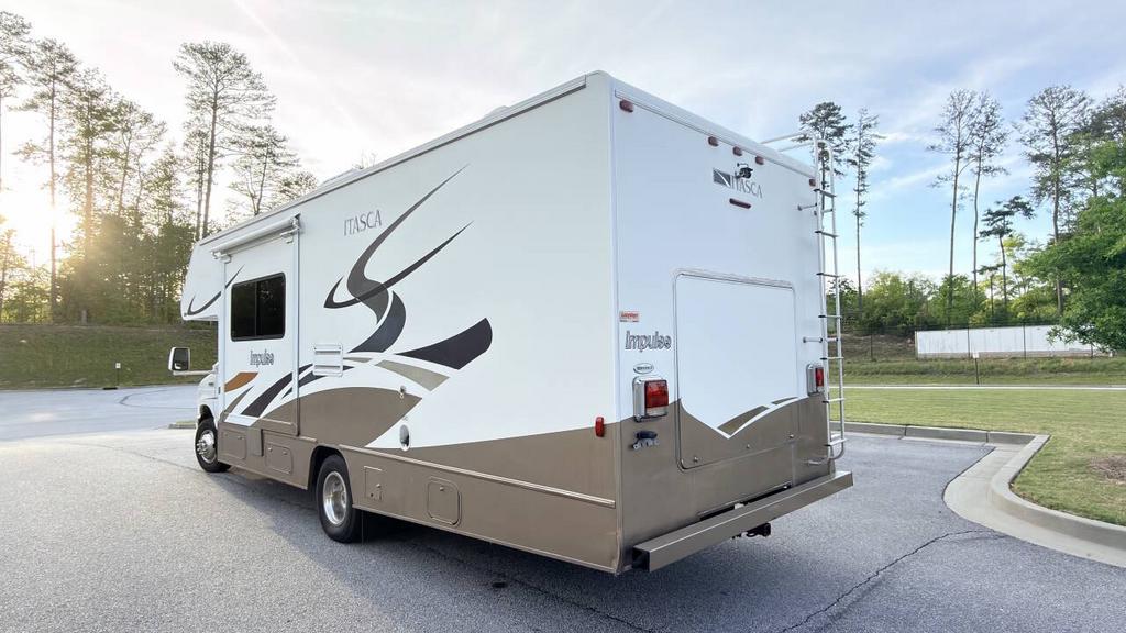 2008 Ford E-450 - $17,500